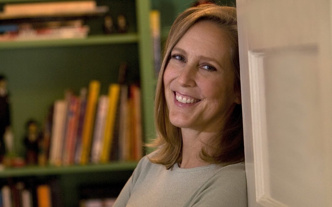2015 Contest: An Interview with Nonfiction Judge Mary Roach